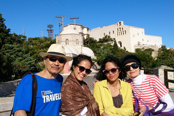 Santorini Customized Tours - Why a private Santorini tour can be worth the price