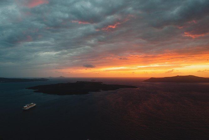 Santorini Customized Tours - Estate Argyros makes Santorini wine easier to understand