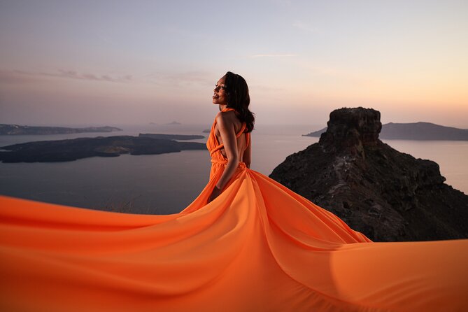 Santorini Flying Dress Photo Session Experience - Timing, cruise arrivals, and mobility
