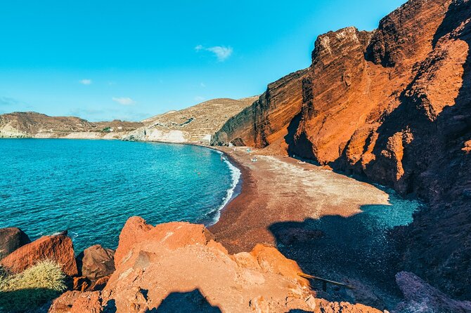 Santorini: Full Island Tour & Sunset with Local Guide & Pick-up - Oia: one hour for streets, food, and sunset