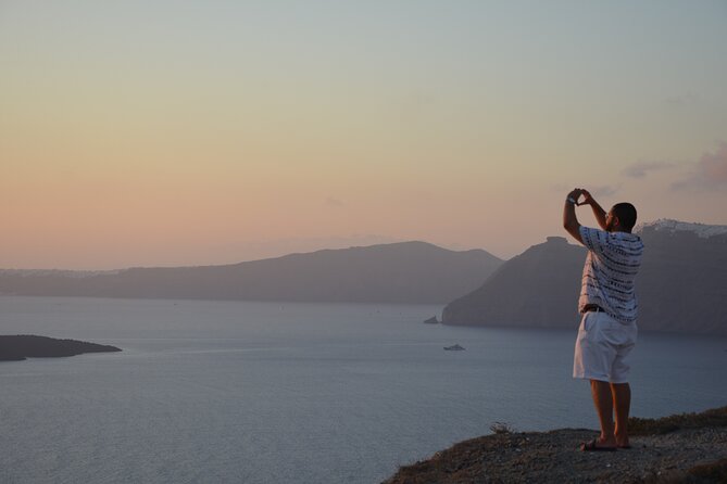 Santorini Highlights Small-Group Tour with Wine Tasting option - Akrotiri: Santorini’s archaeological heavyweight