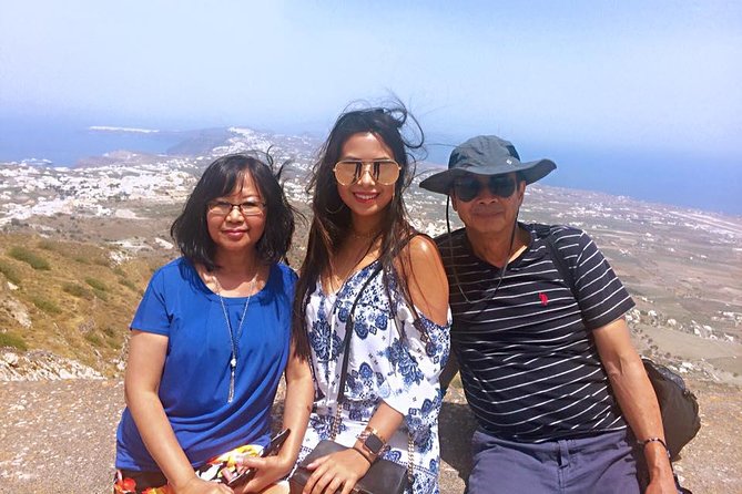 Santorini Island Private Custom Tour in Half or Full Day - Megalochori and Pyrgos show old Santorini