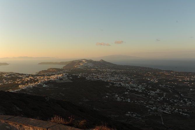 Santorini Luxury Custom Private Tour with Local guide - Guides make or break the experience
