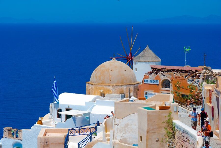 Santorini: Mesa Gonia, Pyrgos and Oia Tour - What the $48 price really covers