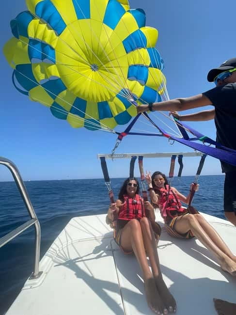 Santorini: Parasailing ExperiencePerissa,Perivolos,St.George - The 10-Minute Flight Over St. George Beach