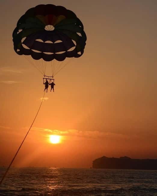Santorini: Parasailing ExperiencePerissa,Perivolos,St.George - The Boat Ride and Return to Shore