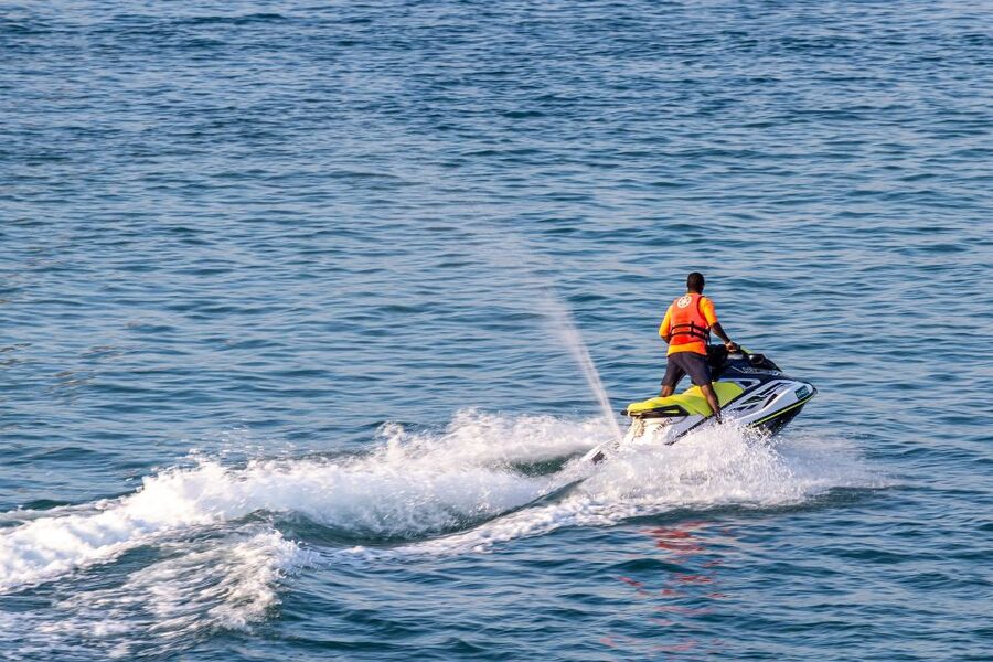 Santorini: Perivolos Beach Jet Ski Rental - What happens before you start the engine