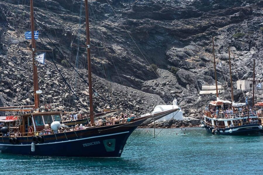Santorini Port: Cruise to Volcano, Hot Springs & Thirassia - The return route past Oia, Imerovigli, and Fira
