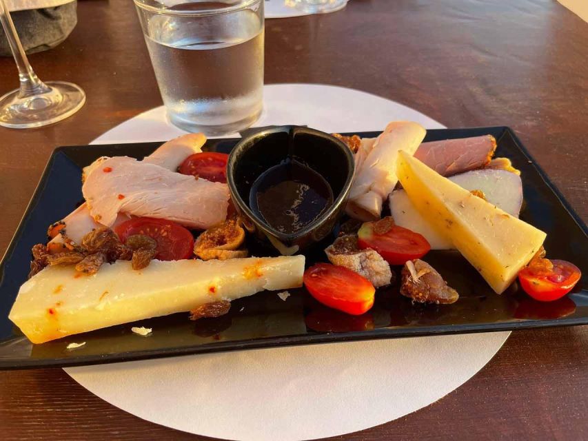 Santorini: Private Cooking Class and Wine Tasting Tour - The guides make the difference