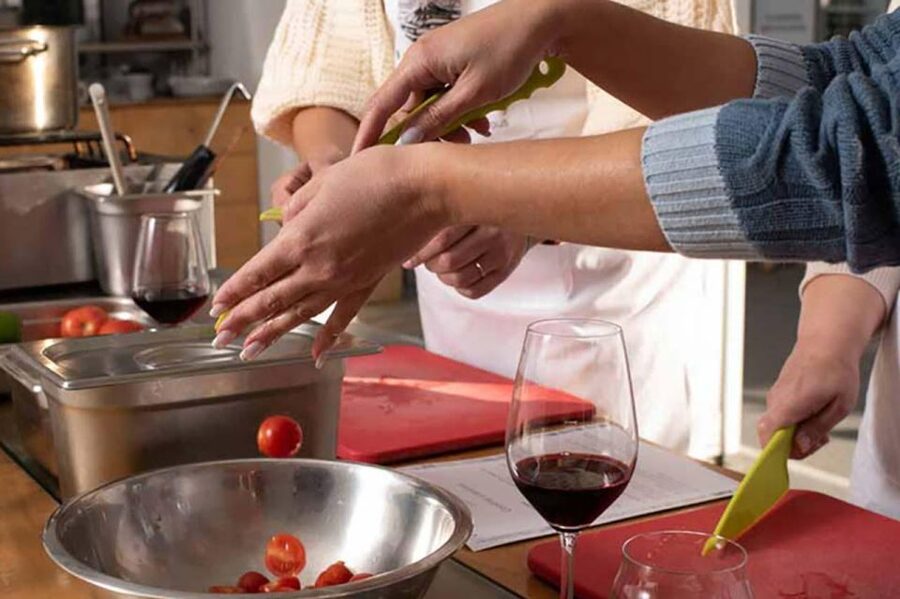 Santorini: Private Cooking Class and Wine Tasting Tour - Is the $1,060 price good value?