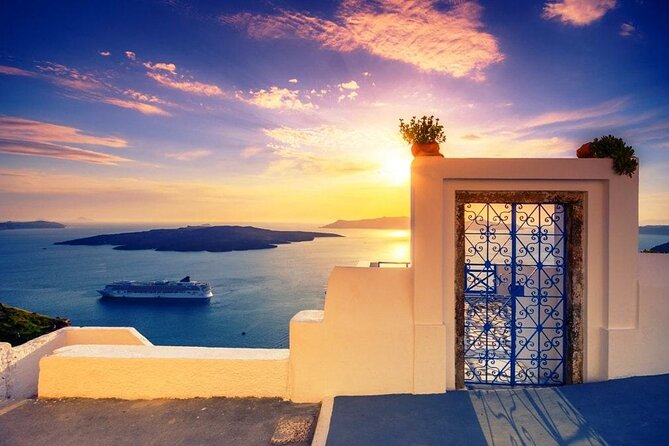 Santorini Private Tour Flexible Hours - Oia and Pyrgos: two very different village stops