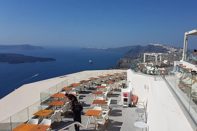Santorini Round Tour - Firostefani and the blue-dome photo stop
