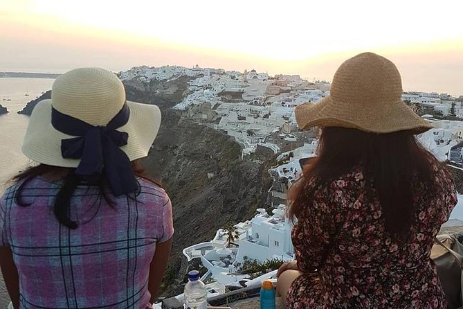 Santorini Round Tour - Oia: one hour in Santorini’s most famous village