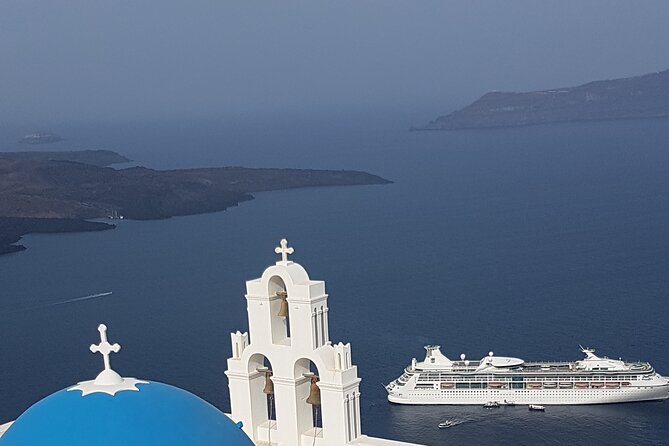 Santorini Round Tour - What the private Mercedes minibus adds