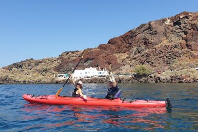 Santorini Sea Kayak – South Discovery, Small Group incl. Sea Caves and picnic