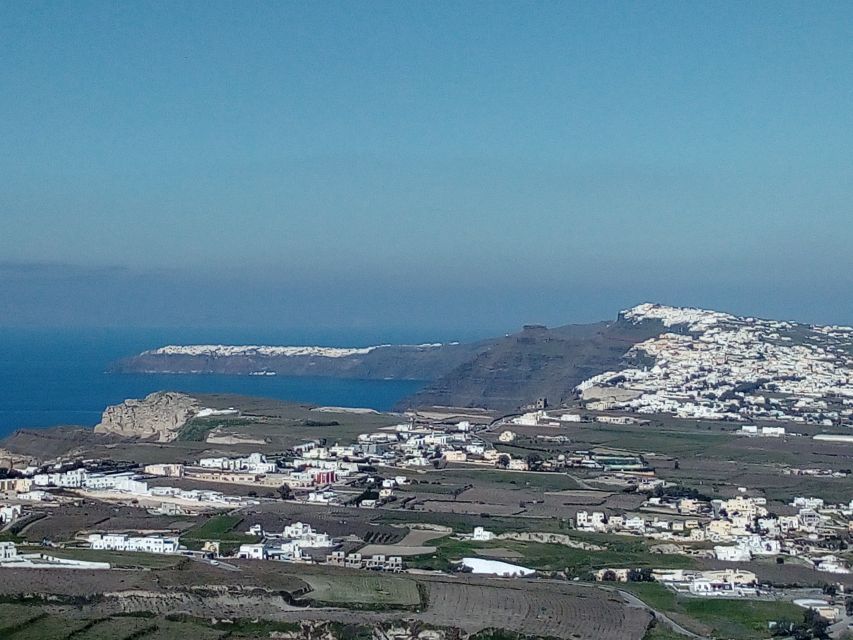 Santorini: Small-Group Highlights Tour of Venetian Castles - Perivolos: the tour’s breathing space