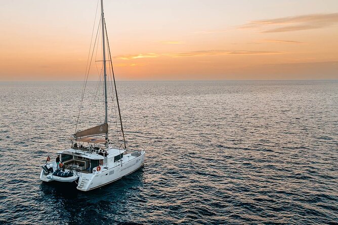 Santorini Sunset Sailing Cruise: Dinner, BBQ, Open Bar, Transfers - The volcano and sulfur-rich hot springs