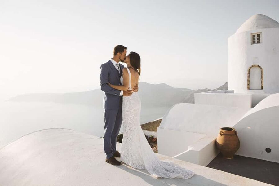 Santorini Unfiltered: Luxury Photoshoot with a Photographer - Why a Santorini photoshoot can be worth your time