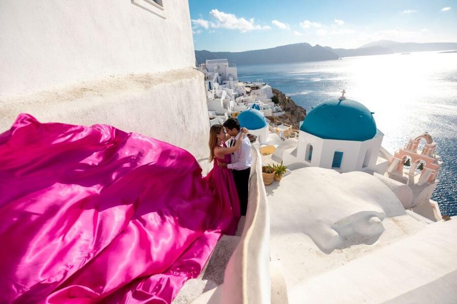 Santorini: Unique Flying Dress Photoshoot Experience - Key points to know before booking