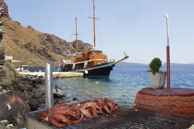 Santorini Volcanic Islands Cruise: Volcano,Hot Springs,Thirassia and Oia Sunset - Thirassia: Lunch and a Choice of Pace