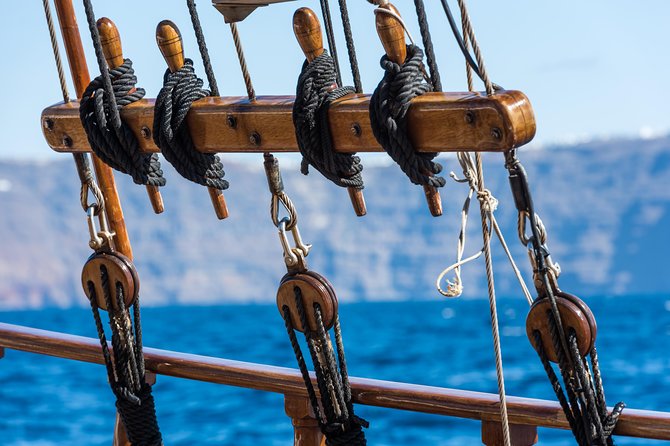 Santorini Volcano and Hot Springs Cruise Tour from Fira Old Port - What you see on the volcanic path