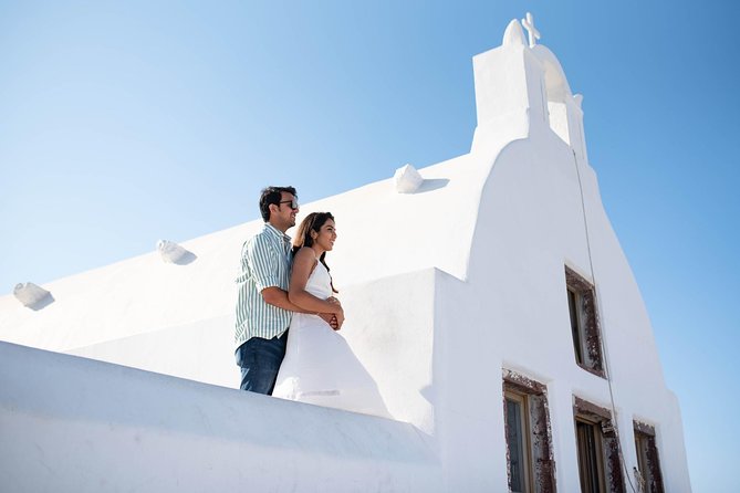 Santorini Walking Tour with a Personal Photographer - A walking session, not a sightseeing tour