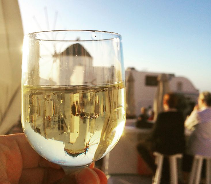 Santorini: Wine Tour with Sunset in Oia - Who should book this experience?