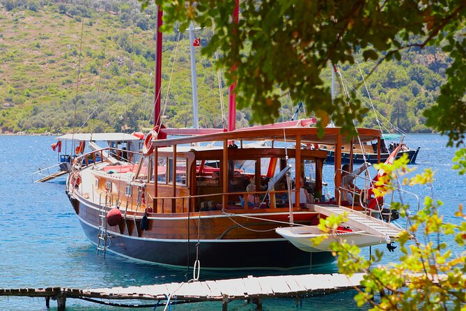 SEMIPRIVATE GALATEA tour Antiparos-Blulagoon-Despotiko-FREE DRINK - First swim at Antiparos
