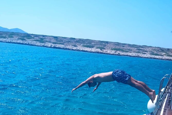SEMIPRIVATE GALATEA tour Antiparos-Blulagoon-Despotiko-FREE DRINK - What the crew and atmosphere are really like
