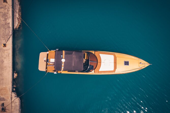 Shipwreck and Blue Caves Yacht Tour - Leaving from Lomvardou 26