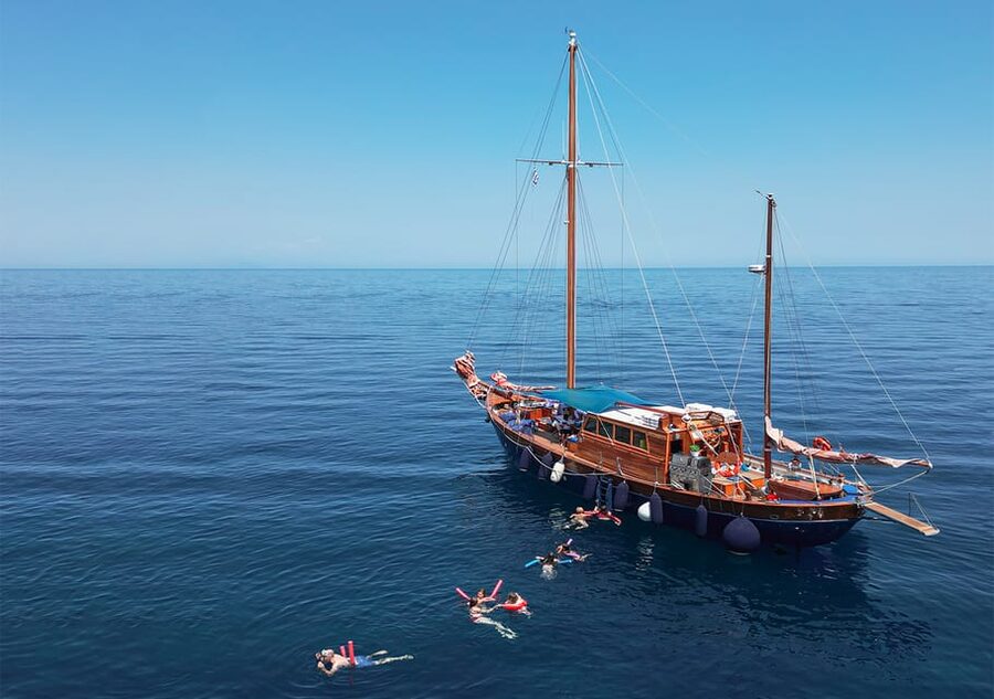 Skiathos: Wooden Sailboat Full- or Half-Day Trip with Meal - A flexible route through Skiathos waters