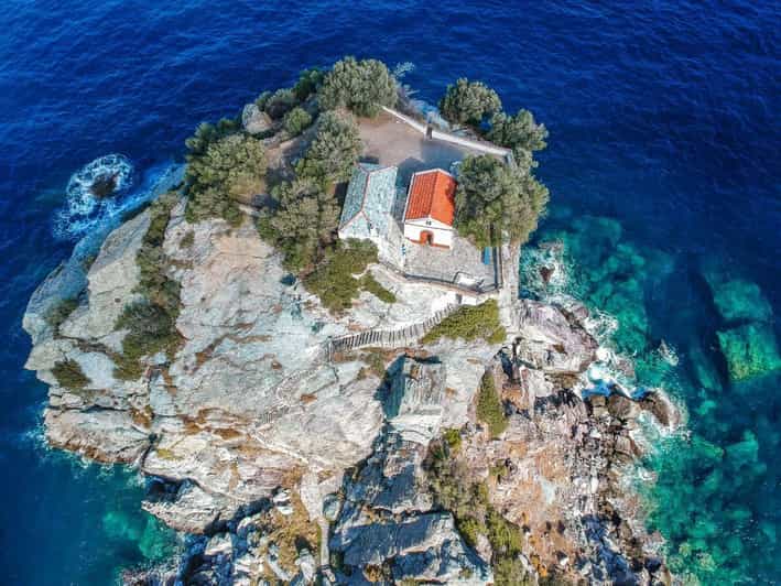 Skopelos: Mamma Mia Experience - Meeting at the Dolphin of Skopelos branch