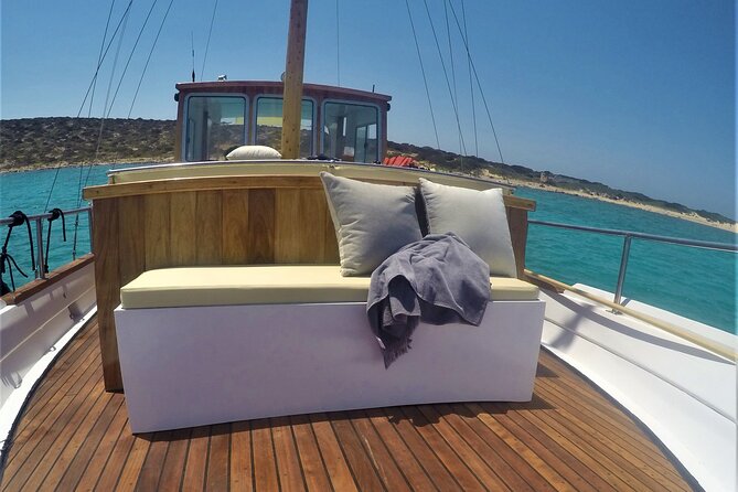 Small Group Kaiki Cruise & Greek Gastronomy Experience - Agios Nikolas introduces the day