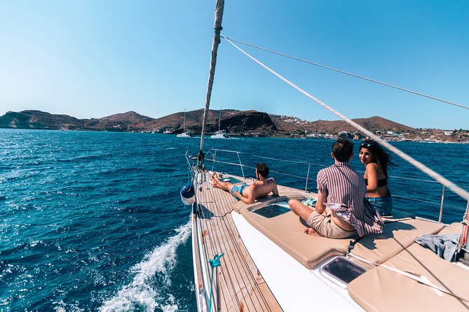 Sunset Caldera Sailing Cruise - Why this small boat works so well