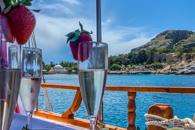 Sunset Cruise in Rhodes with unlimited drinks & snacks - The return sail and Rhodes sunset