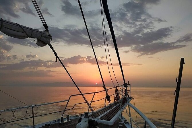 Sunset South Coast Sail Cruise with lunch,drinks, optional transfer - Is the $120.68 price good value?