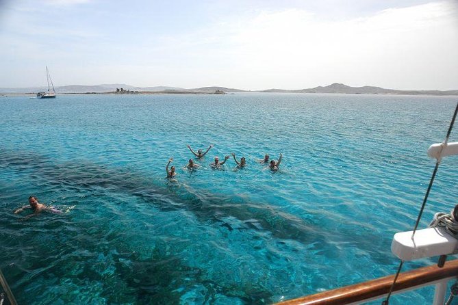 The Authentic Rhenia-Delos Cruise - Rhenia after 45 minutes: a quiet place to swim