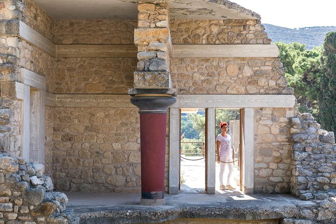 The Palace of Knossos with Skip-the-Line Ticket - Why the late afternoon can be smart