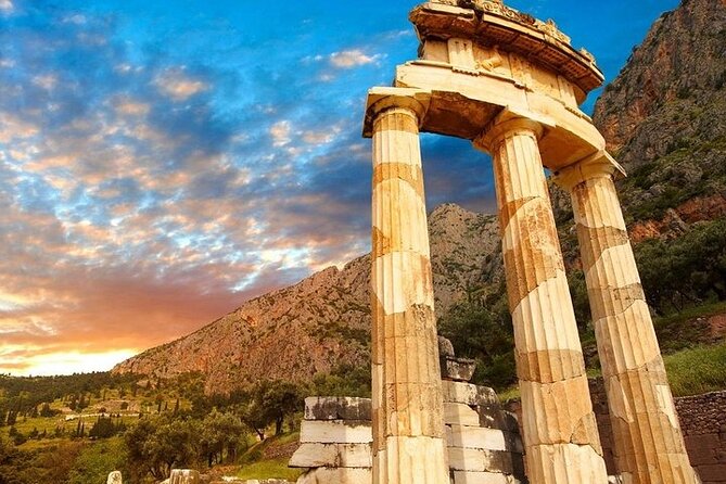 Thermopylae The battle of the 300 Spartans & Delphi Day Tour - The Thermopylae Museum in 30 minutes