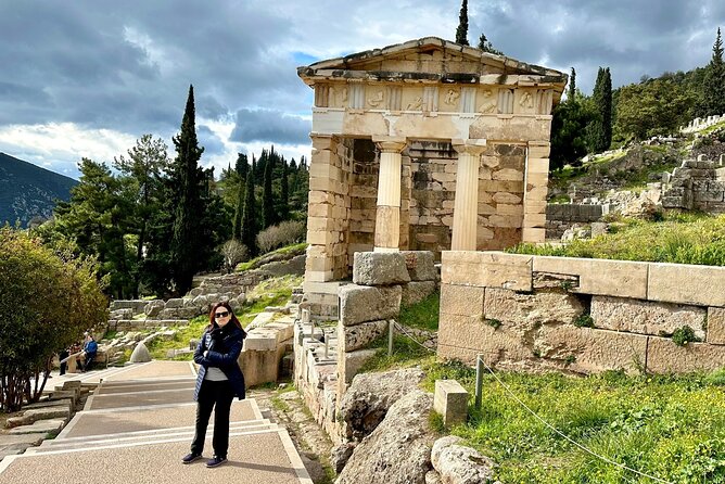 Thermopylae The battle of the 300 Spartans & Delphi Day Tour - Delphi’s archaeological site: allow time for the climb