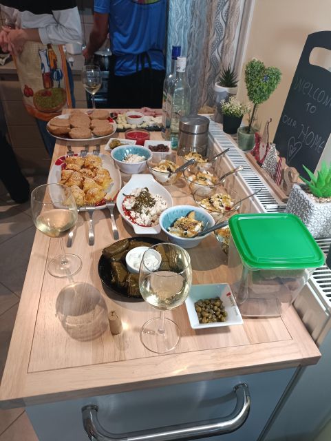 Thessaloniki: Cooking & Dining Experience with Greek Family - What the three-hour schedule feels like