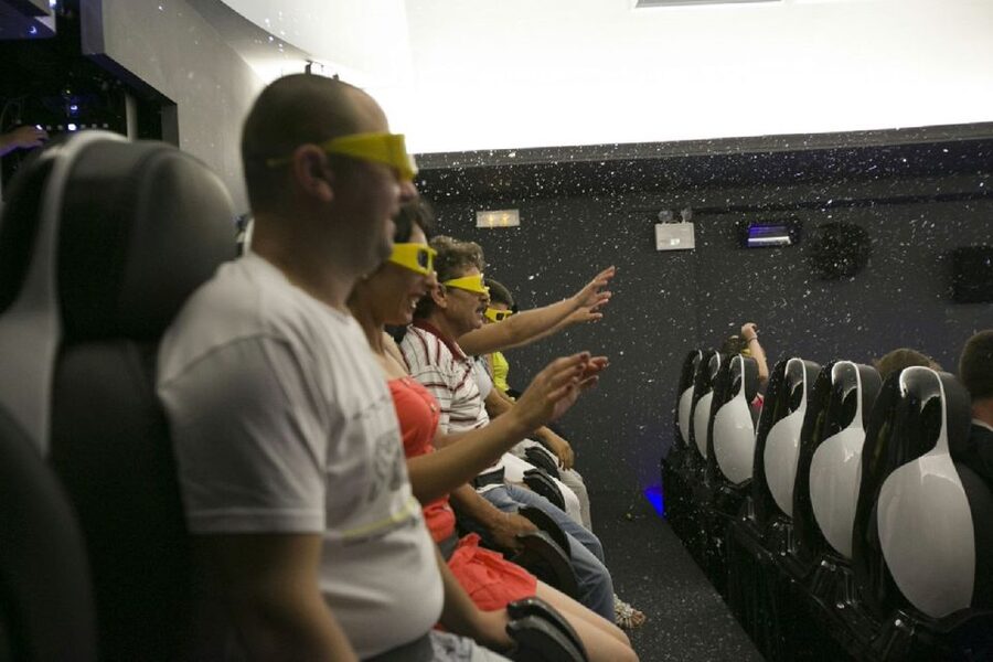 Throne of Helios: The History of Rhodes in 9D Experience - A useful stop for families with children