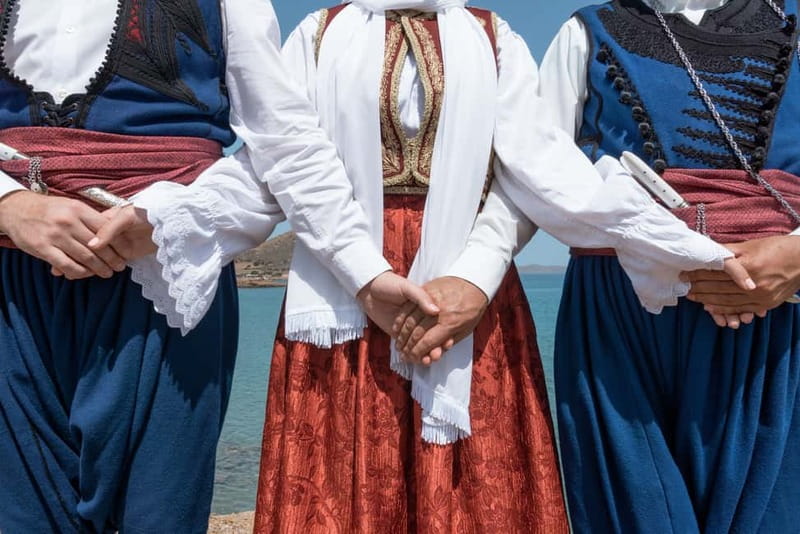Traditional Greek Show in Plaka with Dinner - Key details before you book
