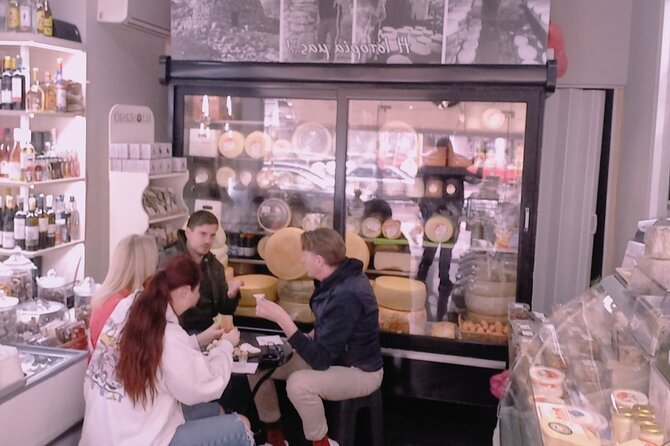 Walking “Food tasting tour” in the town of Chania - Chania’s market, old town, and Venetian Port