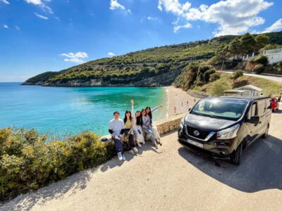 Zakinthos: Shipwreck Beach and Blue Caves Land and Sea Tour