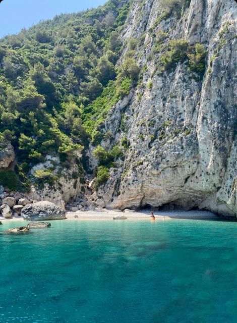 Zakynthos: Boat Rental - Leaving Oasis Beach Bar by speedboat