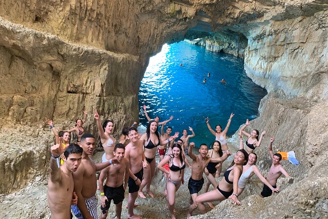 Zakynthos boat tour:Shipwreck& Local blue caves with 3 Swim Stops - Who should book this Porto Vromi cruise?