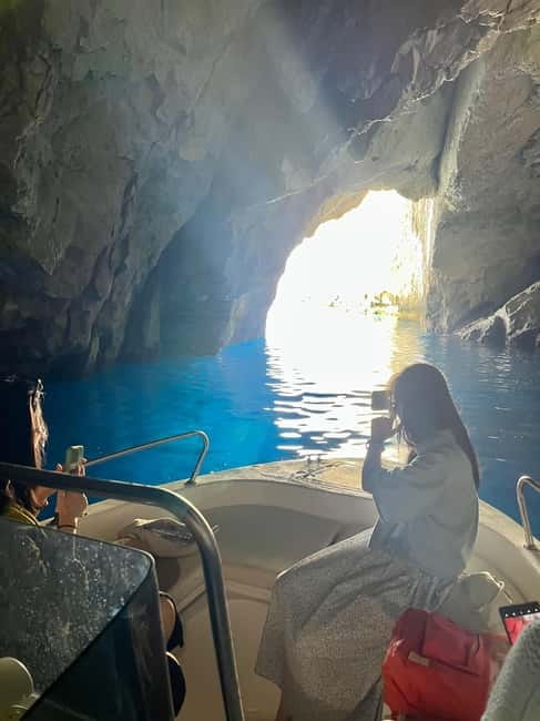 Zakynthos: Private Shipwreck & Blue Caves Tour by Land & Sea - Guides can make or break this long day