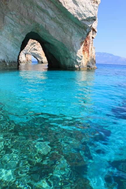 Zakynthos: Shipwreck, Blue Caves and Xigia Natural Spa Tour - The boat ride puts the coast at eye level