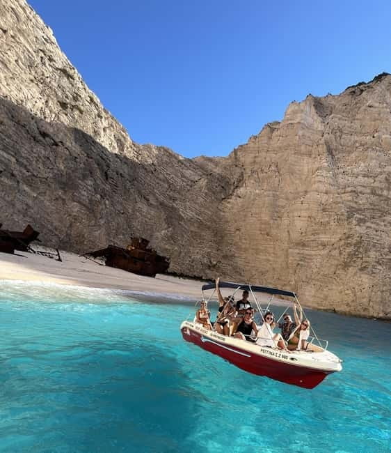 Zakynthos: Shipwreck & Caves Private Boat Tour with Skipper - Two hours or three?